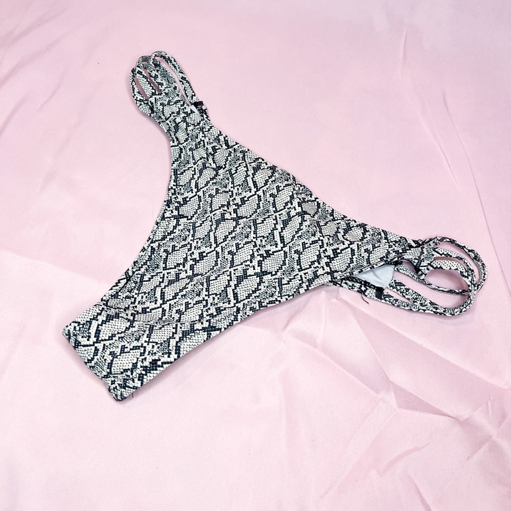 Black/gray and white snakeskin like bathing suit bottoms